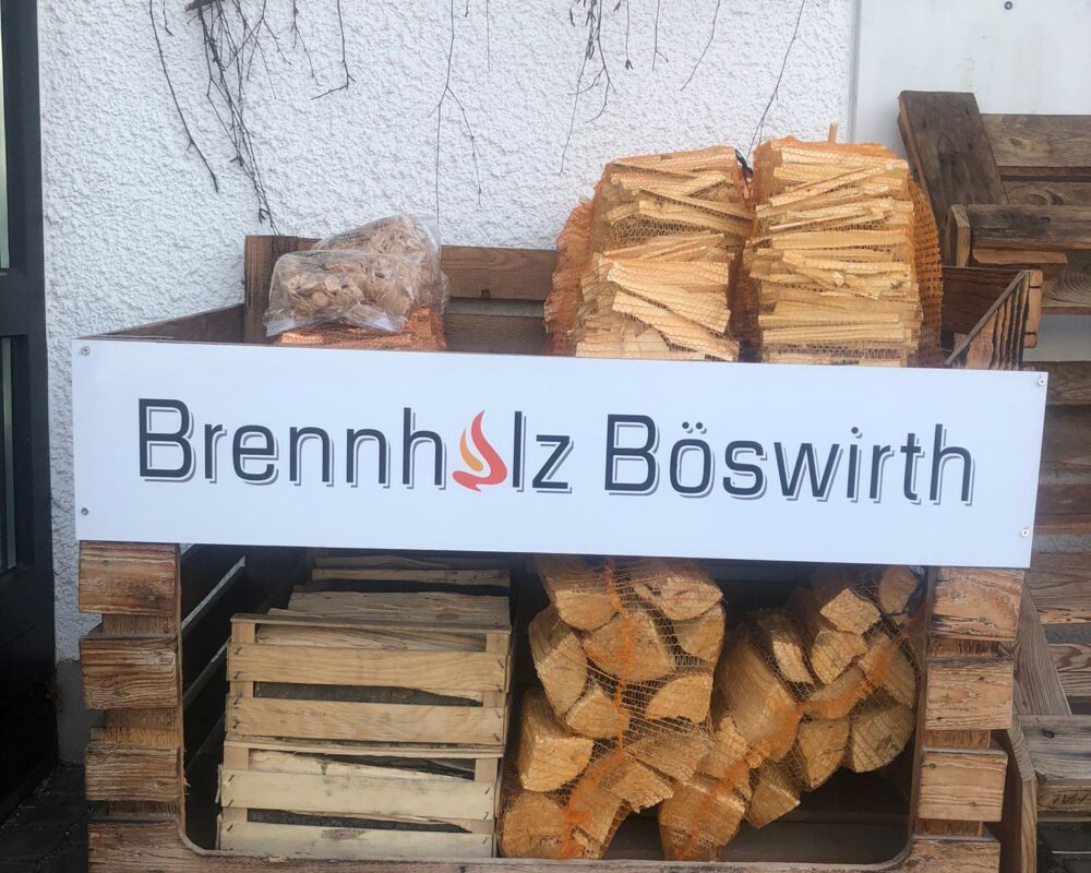 Brennholz in Schwabhausenbei Böswirth's Bauernmarkt